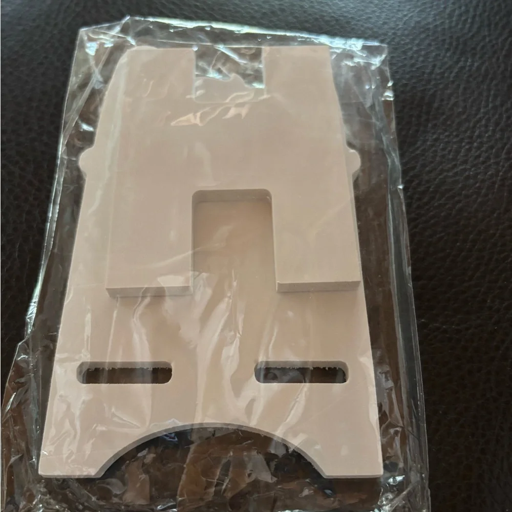 Lucky Cute Cat Phone holder is made of high quality Wood material. Brand new